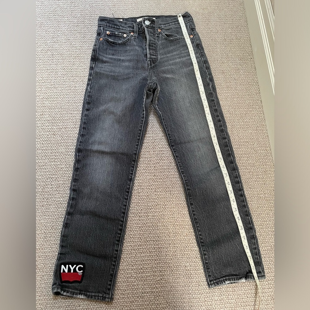 Levis black wedgie jeans
